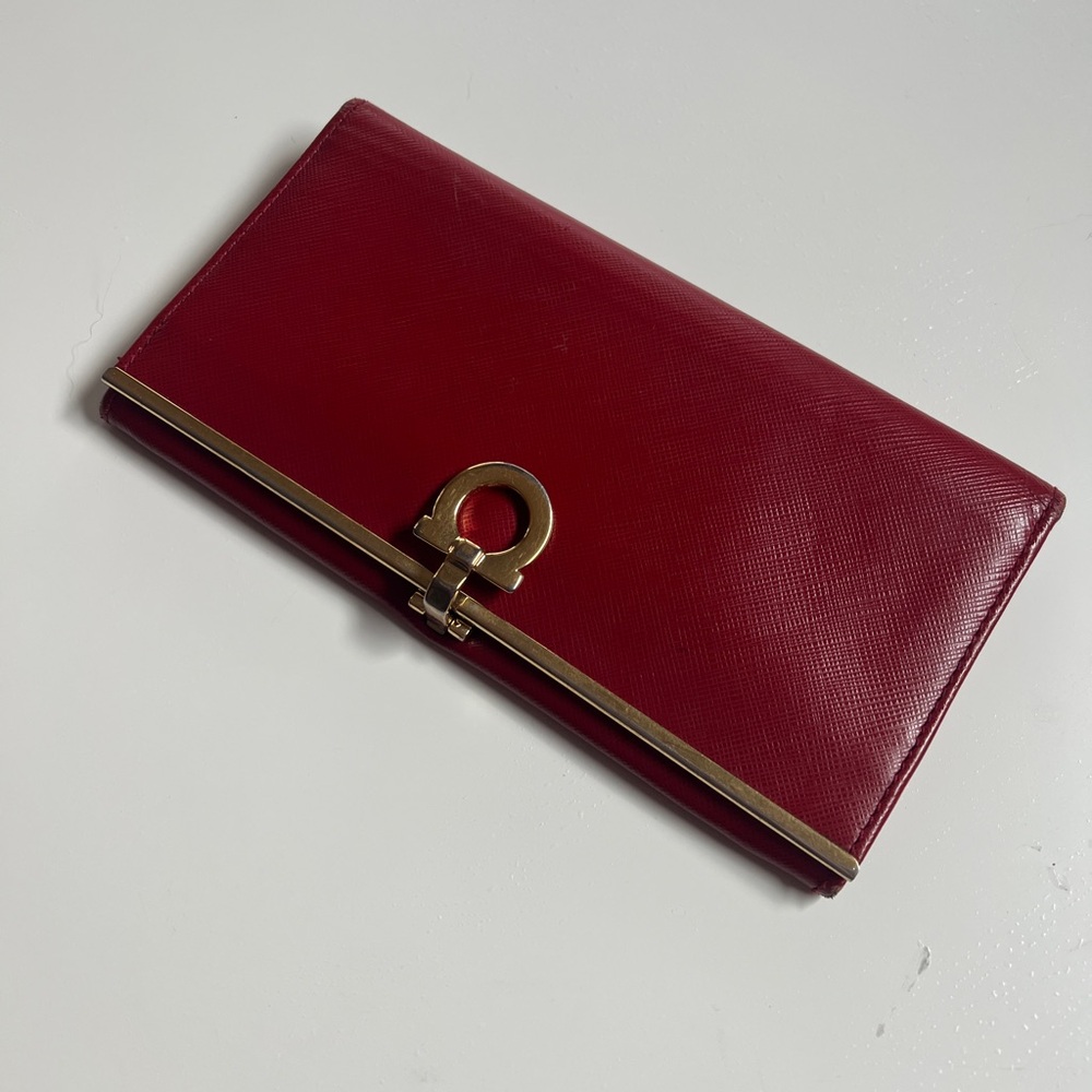 Salvatore Ferragamo Gancini Continental Red Leather Wallet ORIGINAL